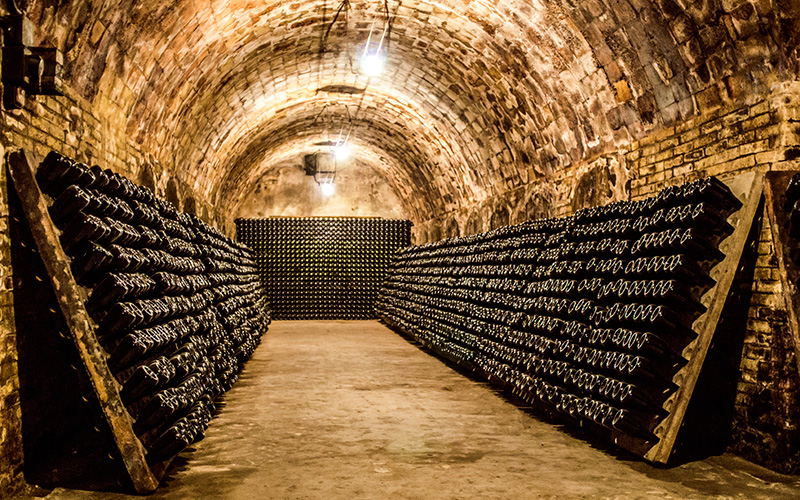 Champagne France tours: Dom Perignon, Mumm, Moet