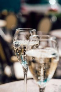 small champagne tour from paris